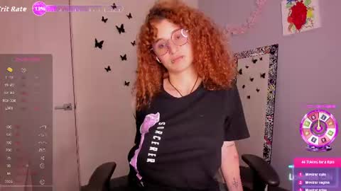 Snapshot of valent_27 chatting on July 7, 7:23 am Valentina online show from July 7, 7:23 am