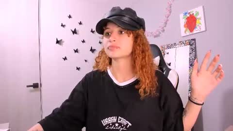 Snapshot of valent_27 chatting on July 14, 1:19 am Valentina online show from July 14, 1:19 am