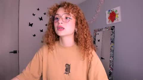 Snapshot of valent_27 chatting on July 21, 12:57 am Valentina online show from July 21, 12:57 am