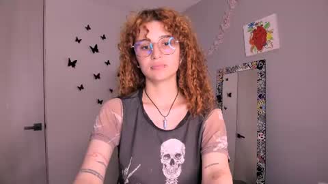 Snapshot of valent_27 chatting on July 26, 12:19 am Valentina online show from July 26, 12:19 am