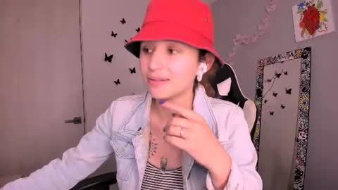 Snapshot of valent_27 chatting on August 5, 3:09 am Valentina online show from August 5, 3:09 am