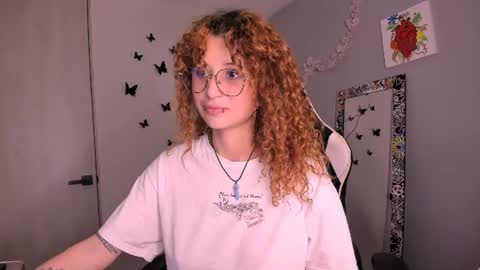 Snapshot of valent_27 chatting on August 8, 1:19 am Valentina online show from August 8, 1:19 am