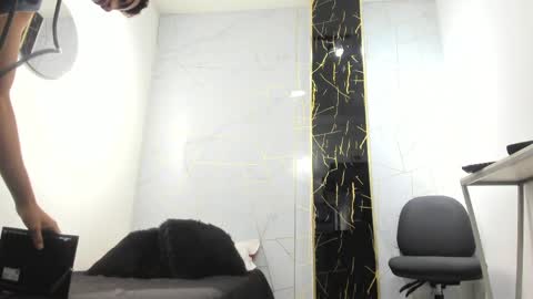 VALENTIN  online show from April 7, 3:29 am