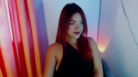 valentina__rosee online show from August 4, 9:06 pm
