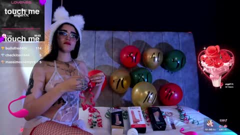 Snapshot of valentina_asmodea chatting on December 2, 6:20 am VALENTINA online show from December 2, 6:20 am