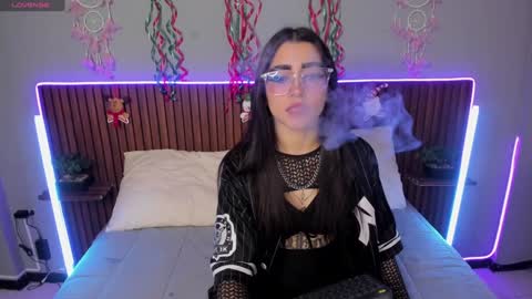 Snapshot of valentina_asmodea chatting on December 24, 2:32 am VALENTINA online show from December 24, 2:32 am