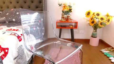 Snapshot of valentina_ferrer0 chatting on December 19, 10:00 pm Valen Ferrer online show from December 19, 10:00 pm