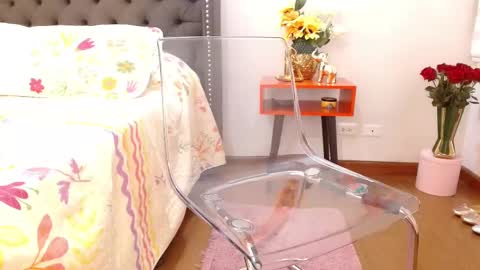 Snapshot of valentina_ferrer0 chatting on February 15, 11:25 pm Valen Ferrer online show from February 15, 11:25 pm