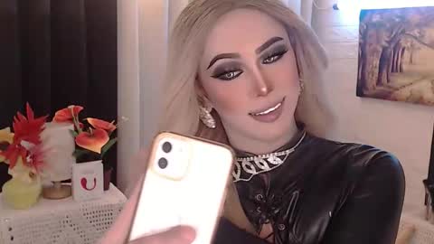 Amanda online show from September 14, 7:35 pm