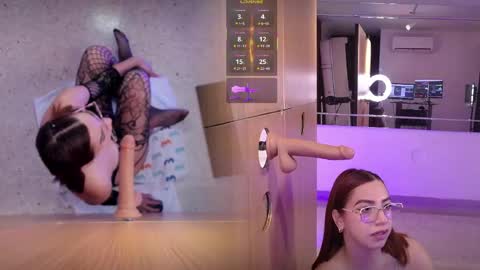 Snapshot of valentina_greco chatting on June 5, 4:24 pm Valentina online show from June 5, 4:24 pm