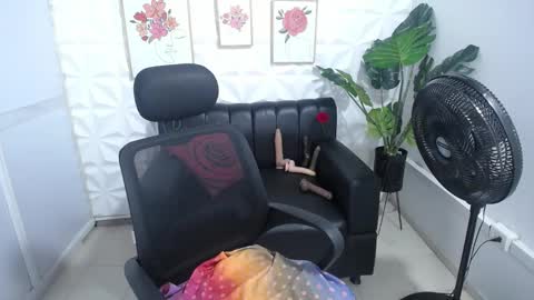 Valentina  online show from February 15, 1:21 am