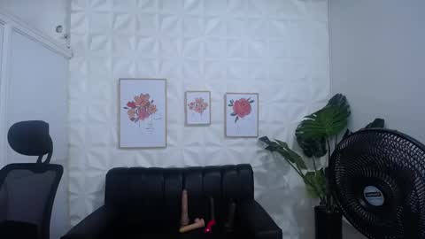 Valentina  online show from February 25, 11:00 pm