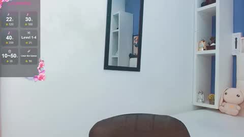 Snapshot of valentina_princess_ chatting on February 19, 5:49 am valentina_princess_ online show from February 19, 5:49 am