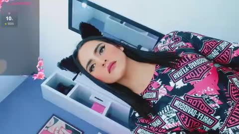 Snapshot of valentina_princess_ chatting on March 10, 8:48 am valentina_princess_ online show from March 10, 8:48 am