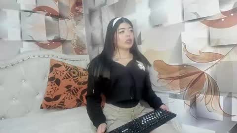 Snapshot of valentina_purple chatting on July 14, 1:39 pm VALENTINA online show from July 14, 1:39 pm