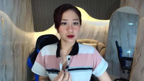 Snapshot of valentina_r_ chatting on November 18, 3:12 am Valentina online show from November 18, 3:12 am