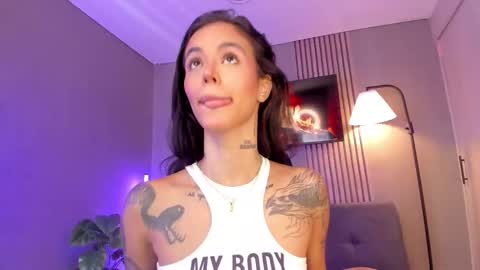 Val online show from February 25, 3:32 pm