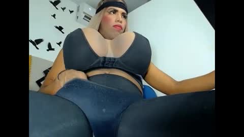 valentinabigcock23 online show from March 6, 12:41 pm