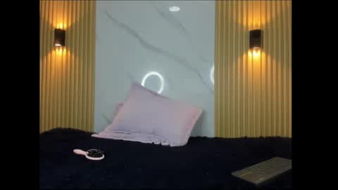 valentinaliux_ online show from September 12, 7:47 pm