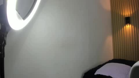 valentinaliux_ online show from September 13, 8:19 pm