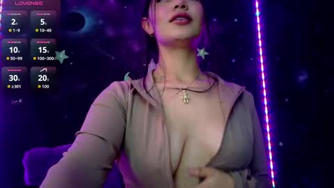 valentinarojass_ online show from April 13, 5:51 pm