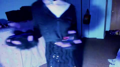 Tina Bates online show from September 15, 12:32 am