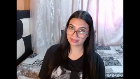 Snapshot of valentinasmith18 chatting on July 7, 7:23 am valentinasmith18 online show from July 7, 7:23 am