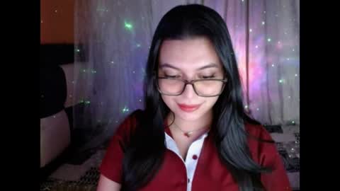 Snapshot of valentinasmith18 chatting on July 24, 2:20 am valentinasmith18 online show from July 24, 2:20 am