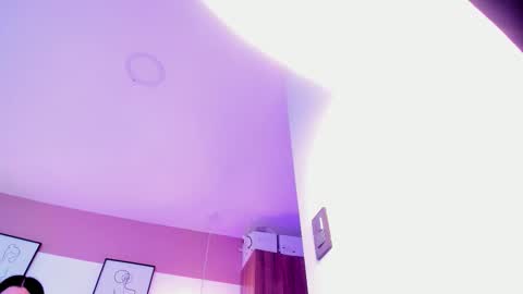 Mia  online show from November 23, 7:35 pm