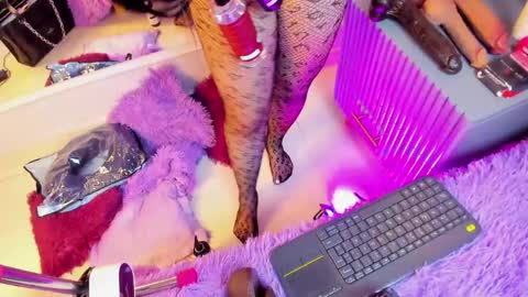 Mia  online show from April 21, 8:34 pm