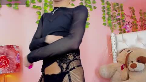valentinee_xo online show from June 12, 4:55 am