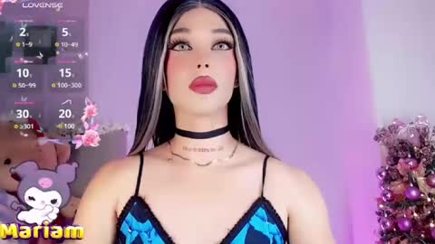 Snapshot of valentinne_marian chatting on December 22, 1:22 pm Marian online show from December 22, 1:22 pm