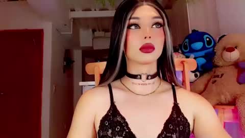 Snapshot of valentinne_marian chatting on February 13, 11:17 am Marian online show from February 13, 11:17 am