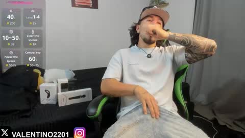 valentino online show from November 21, 11:36 pm