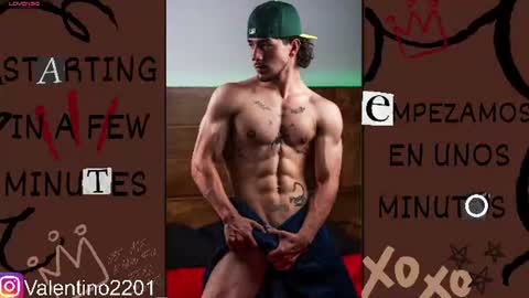 Snapshot of valentino_2201 chatting on July 15, 2:06 am Valentino - 15 OFF valentino2201 online show from July 15, 2:06 am
