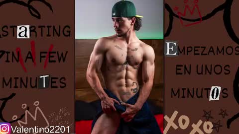Snapshot of valentino_2201 chatting on July 31, 12:21 am Valentino - 15 OFF valentino2201 online show from July 31, 12:21 am