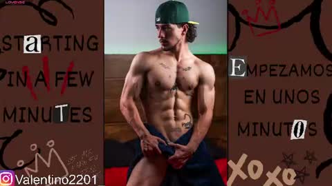 Snapshot of valentino_2201 chatting on August 2, 4:44 am Valentino - 15 OFF valentino2201 online show from August 2, 4:44 am