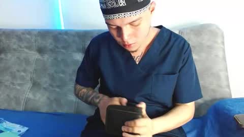 Nick online show from November 30, 6:23 pm