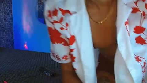 Snapshot of valentino_fs chatting on October 26, 4:13 pm Mistery Guy online show from October 26, 4:13 pm