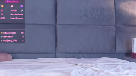 Snapshot of valentino_moon chatting on March 3, 9:22 am valentino moon online show from March 3, 9:22 am