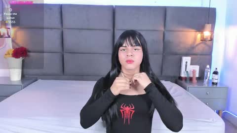 Snapshot of valentino_moon chatting on September 13, 2:55 am valentino moon online show from September 13, 2:55 am