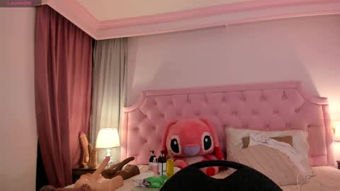 Vale Toro  online show from February 15, 11:17 am