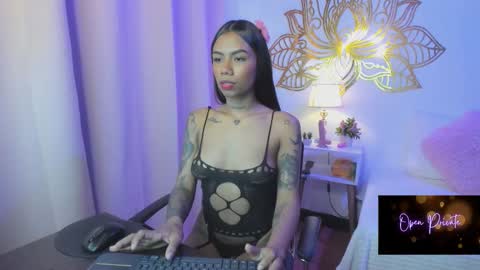 Snapshot of valeperez24 chatting on September 27, 1:43 am Valery And Daniel online show from September 27, 1:43 am