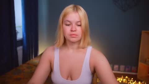 Snapshot of valeri______ chatting on July 11, 8:39 am valeri______ online show from July 11, 8:39 am