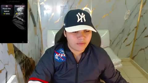 Snapshot of valeri_harpers4 chatting on April 6, 4:10 am valeri_harpers4 online show from April 6, 4:10 am