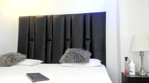 valeri_tafur online show from January 15, 11:00 am