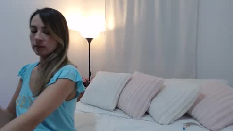 Snapshot of valeria__rosse chatting on December 2, 3:12 am online show from December 2, 3:12 am