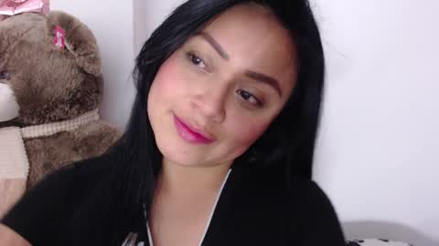 Snapshot of valeria_fiery chatting on December 23, 3:50 am VALERIA online show from December 23, 3:50 am