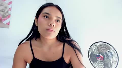 valeria_miller69 online show from April 30, 3:07 pm
