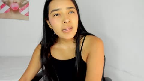 Snapshot of valeria_miller69 chatting on June 5, 2:56 pm valeria_miller69 online show from June 5, 2:56 pm